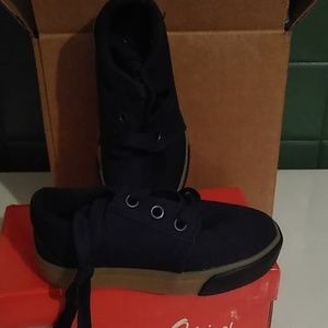 Toddler boys skate shoses